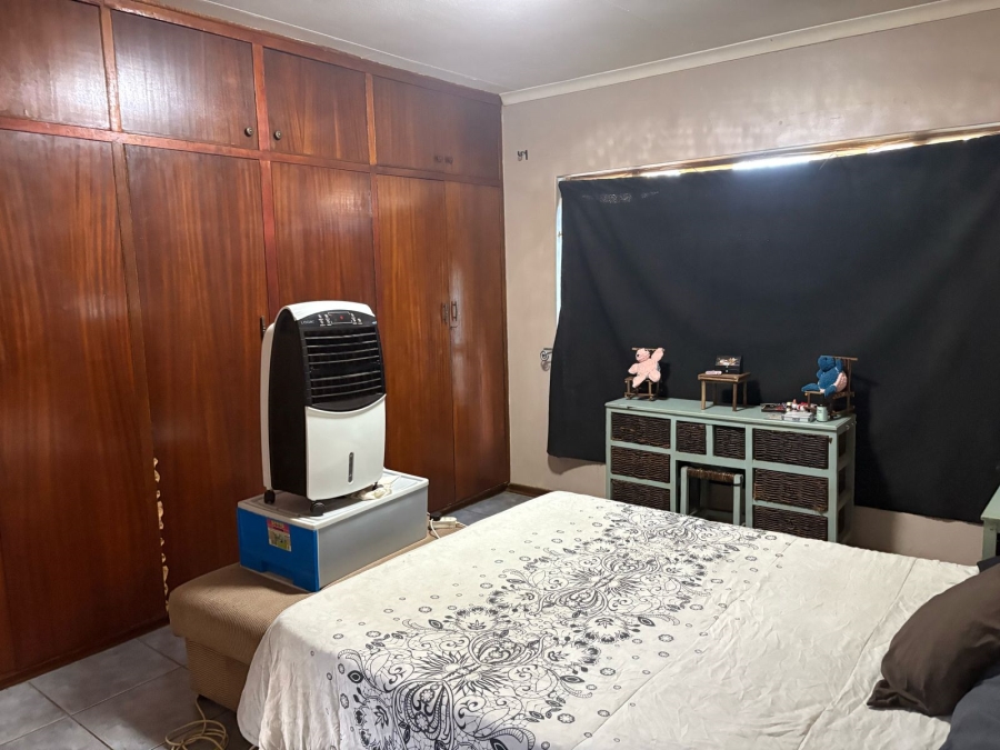 4 Bedroom Property for Sale in Pioneer Park KwaZulu-Natal