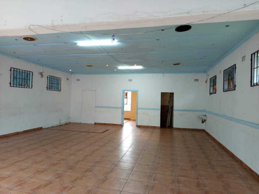 To Let commercial Property for Rent in Grangetown KwaZulu-Natal