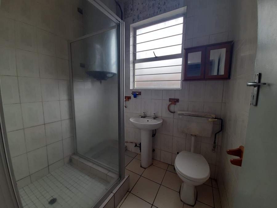 To Let 2 Bedroom Property for Rent in Margate KwaZulu-Natal