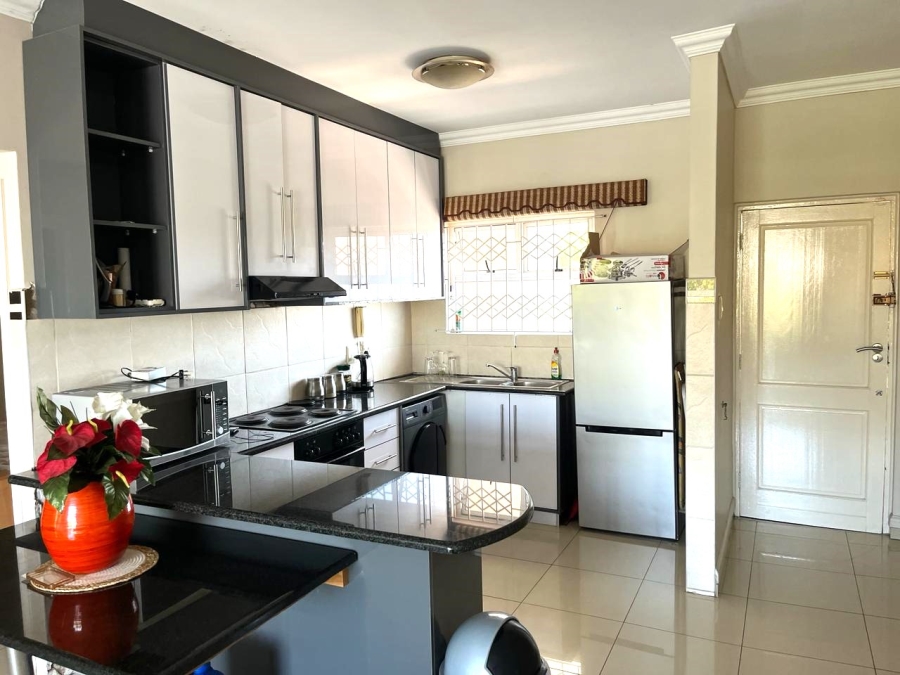 To Let 2 Bedroom Property for Rent in New Town Centre KwaZulu-Natal