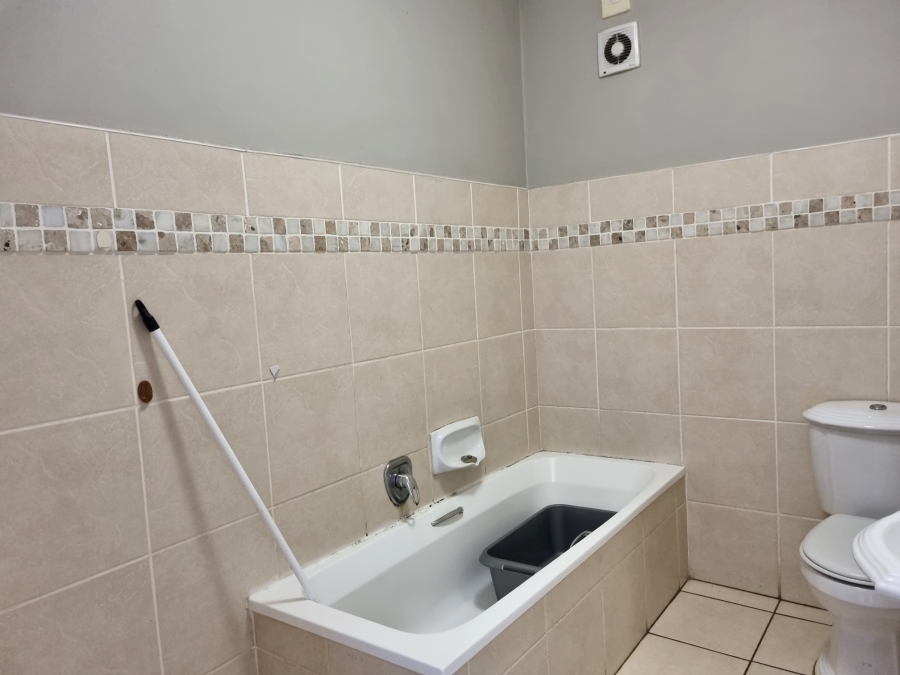 To Let 2 Bedroom Property for Rent in New Town Centre KwaZulu-Natal