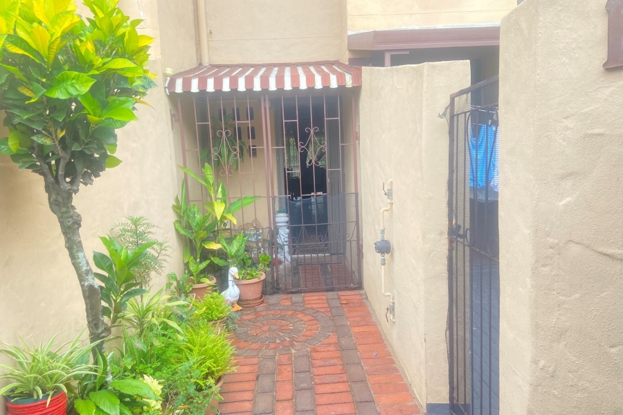 2 Bedroom Property for Sale in Montclair KwaZulu-Natal