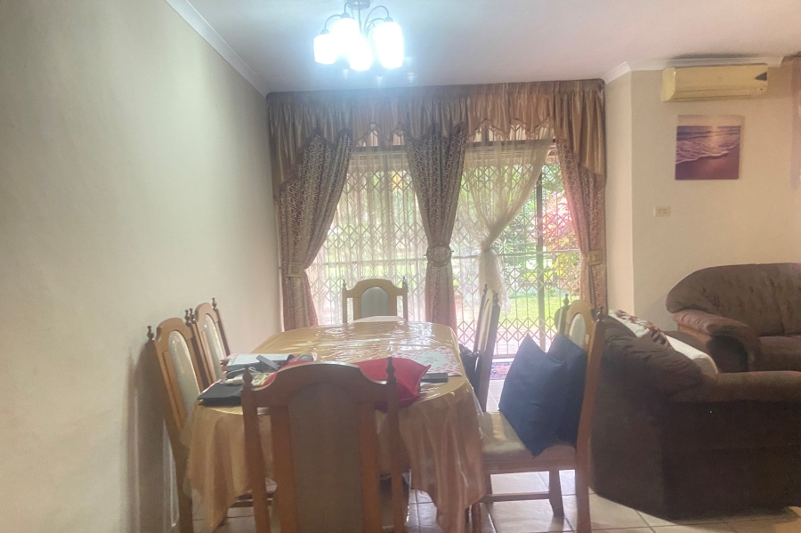 2 Bedroom Property for Sale in Montclair KwaZulu-Natal