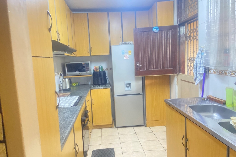 2 Bedroom Property for Sale in Montclair KwaZulu-Natal