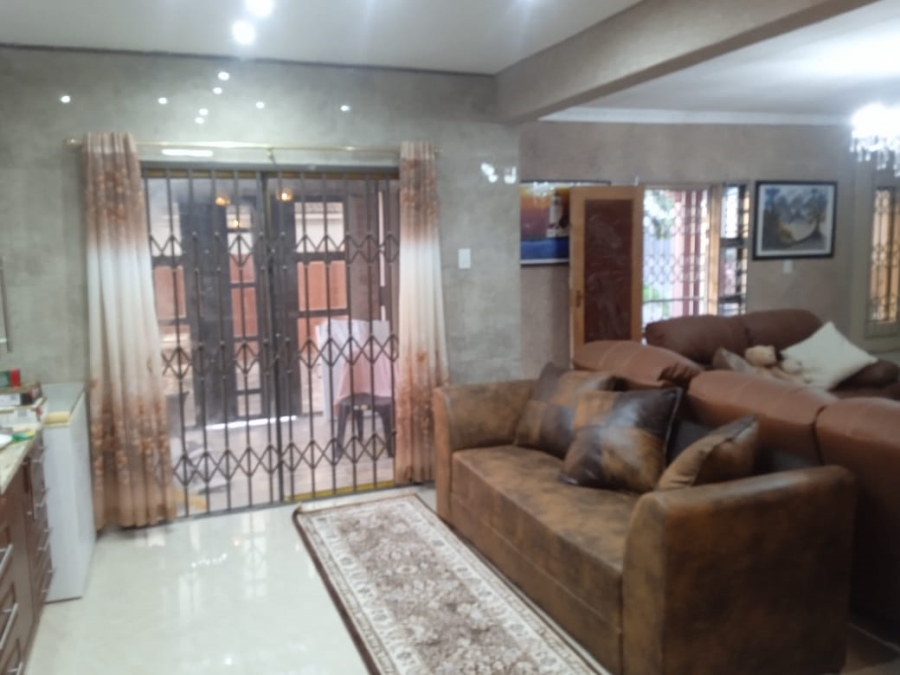 To Let 2 Bedroom Property for Rent in Mount Vernon KwaZulu-Natal