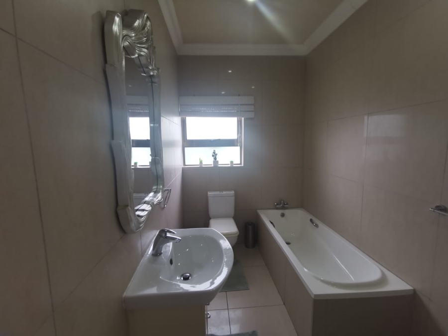 3 Bedroom Property for Sale in Westbrook KwaZulu-Natal