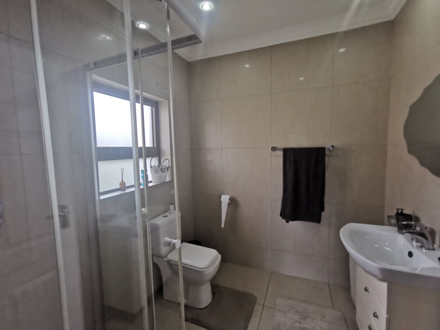 3 Bedroom Property for Sale in Westbrook KwaZulu-Natal