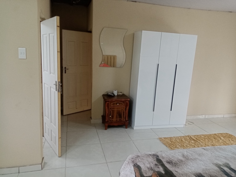 To Let 1 Bedroom Property for Rent in Mount Vernon KwaZulu-Natal