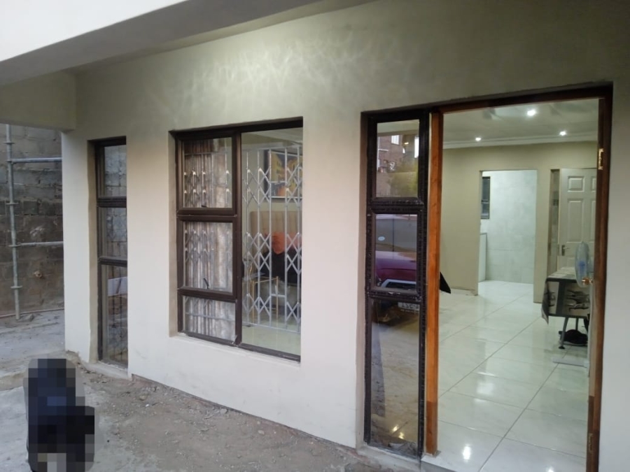 To Let 1 Bedroom Property for Rent in Mount Vernon KwaZulu-Natal