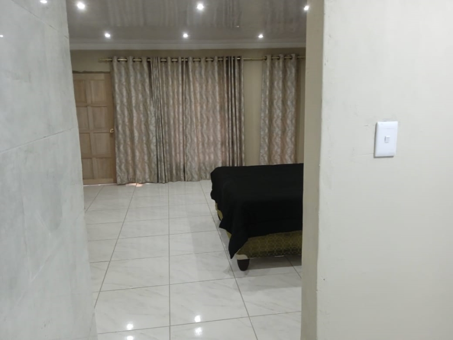 To Let 1 Bedroom Property for Rent in Mount Vernon KwaZulu-Natal