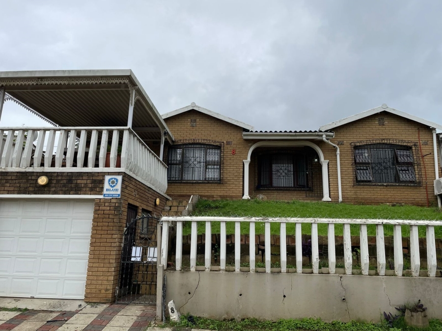 To Let 4 Bedroom Property for Rent in Northcroft KwaZulu-Natal