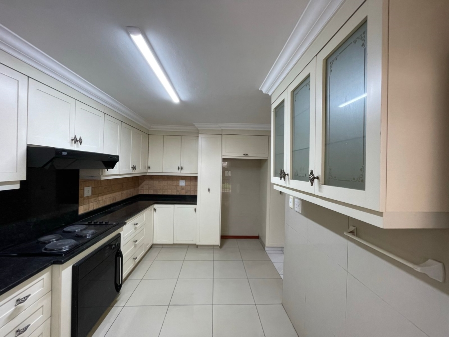 To Let 4 Bedroom Property for Rent in Northcroft KwaZulu-Natal