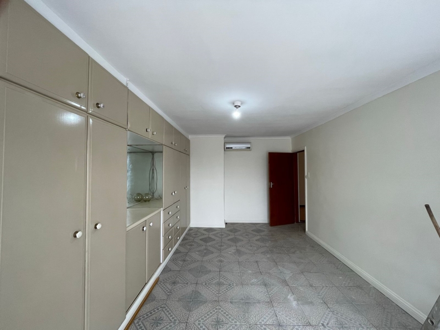 To Let 4 Bedroom Property for Rent in Northcroft KwaZulu-Natal