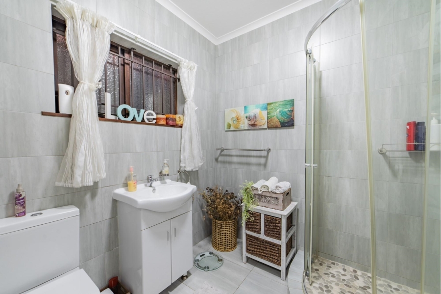 5 Bedroom Property for Sale in Ballito Central KwaZulu-Natal
