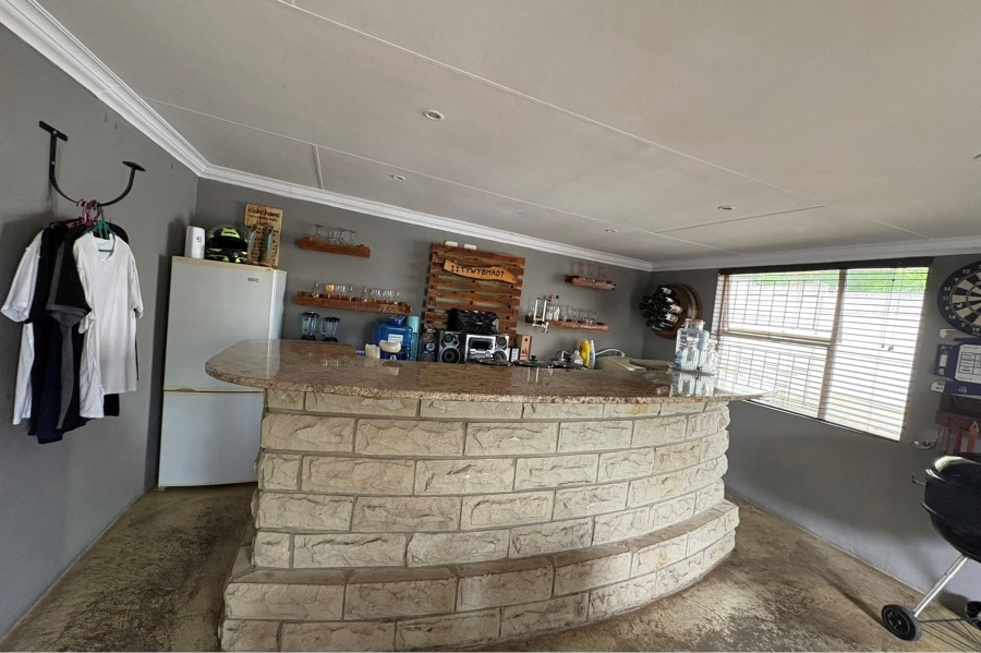 3 Bedroom Property for Sale in Sunnyridge KwaZulu-Natal