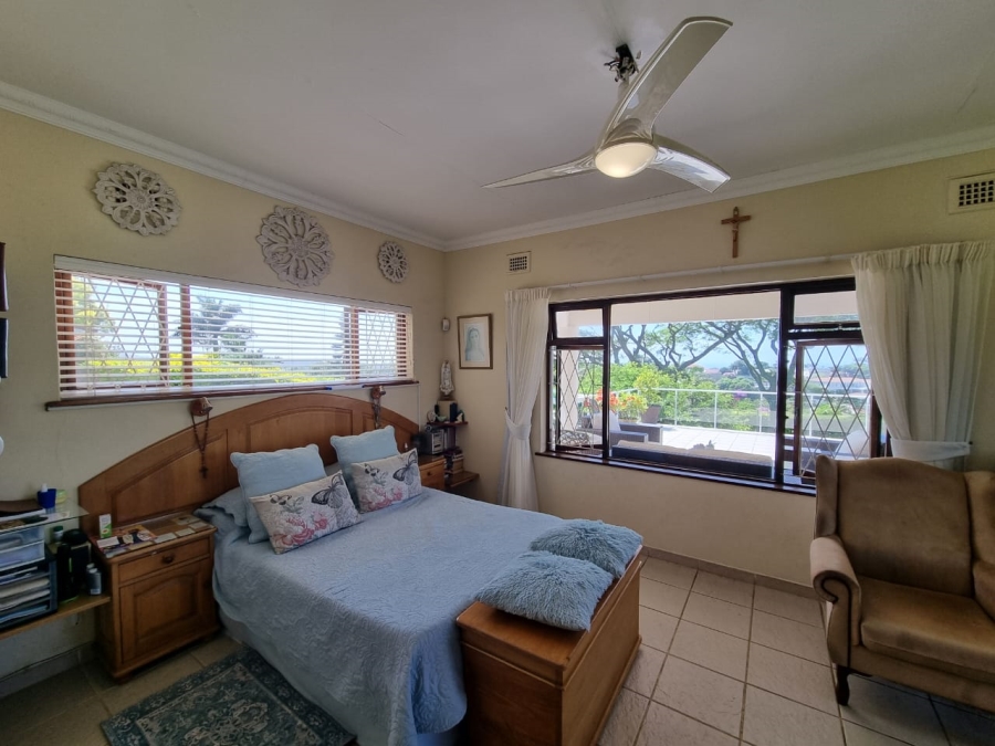 6 Bedroom Property for Sale in Uvongo KwaZulu-Natal