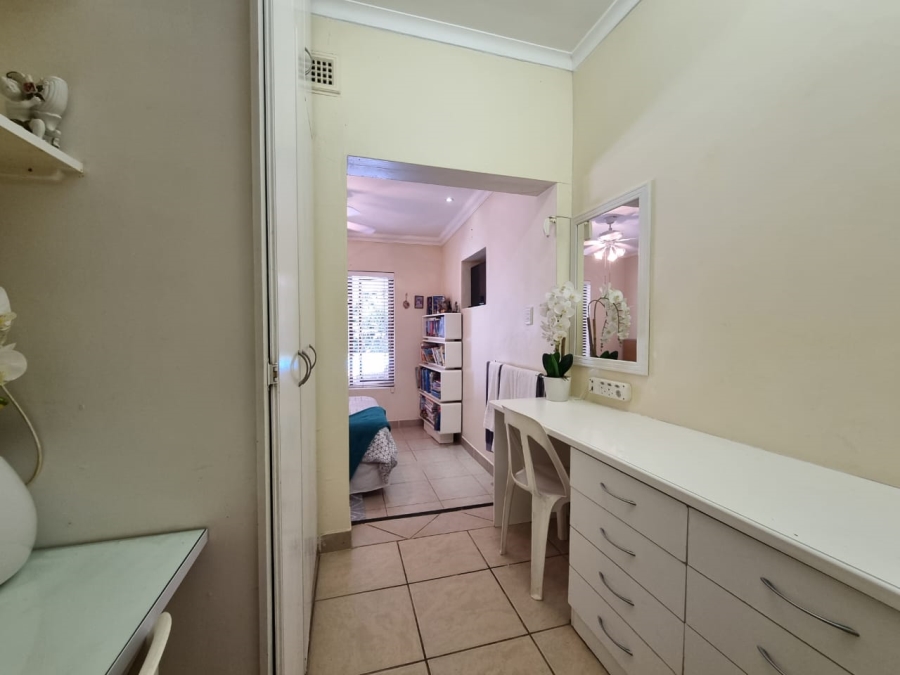 6 Bedroom Property for Sale in Uvongo KwaZulu-Natal
