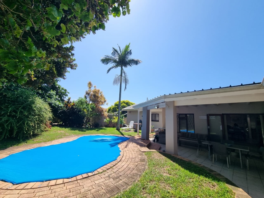 6 Bedroom Property for Sale in Uvongo KwaZulu-Natal