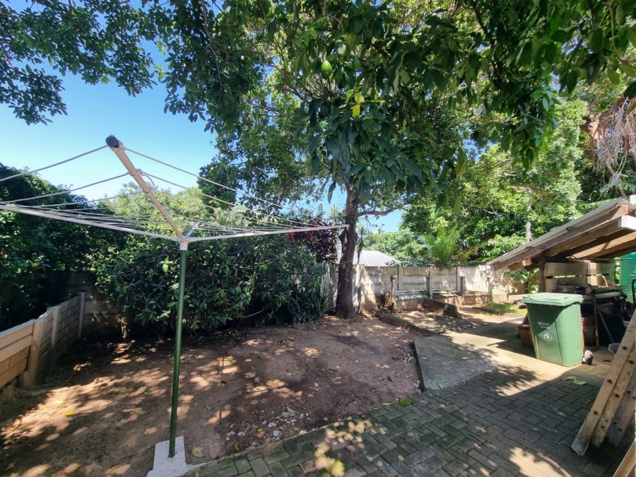 6 Bedroom Property for Sale in Uvongo KwaZulu-Natal