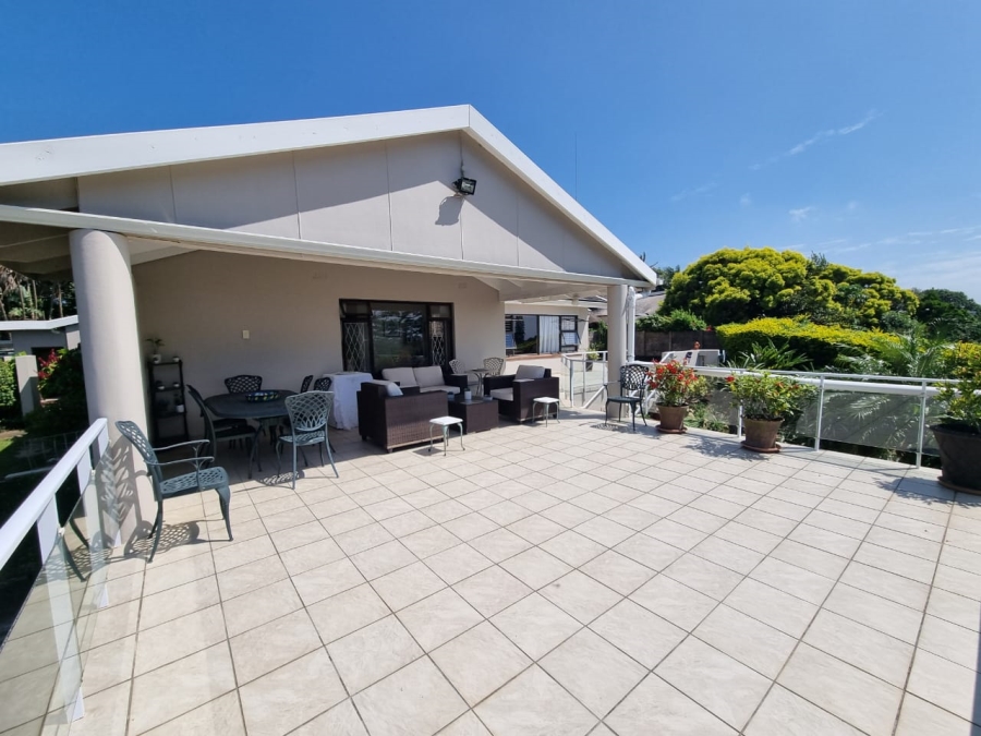 6 Bedroom Property for Sale in Uvongo KwaZulu-Natal