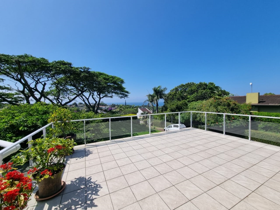 6 Bedroom Property for Sale in Uvongo KwaZulu-Natal