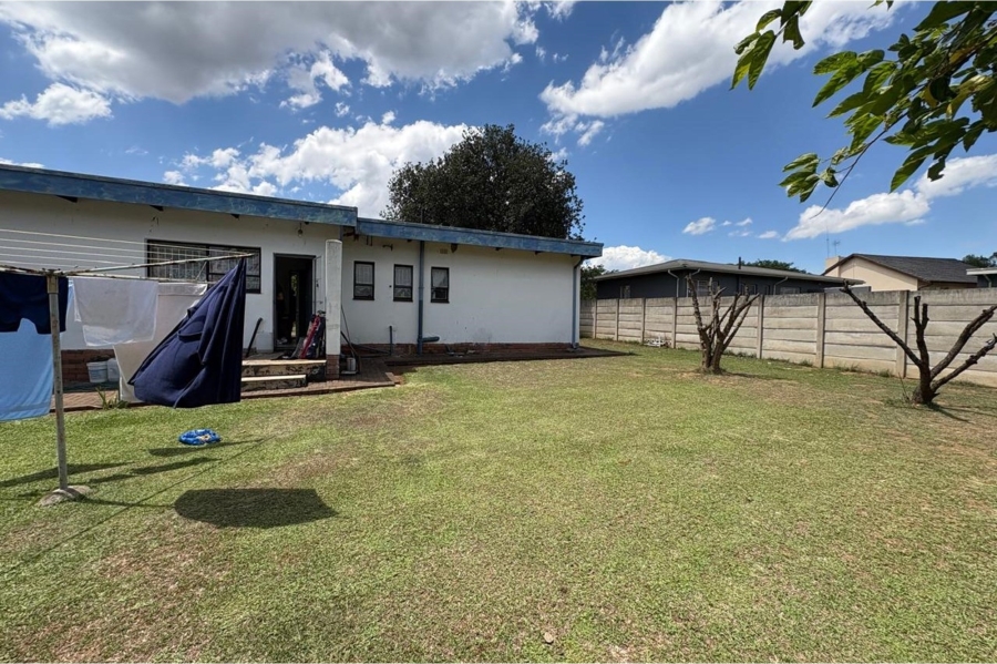 3 Bedroom Property for Sale in Pioneer Park KwaZulu-Natal