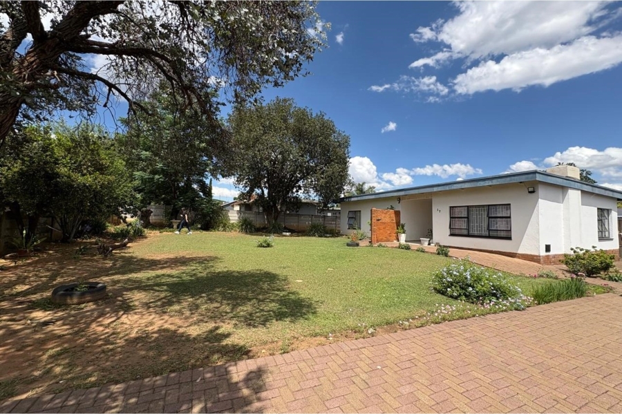 3 Bedroom Property for Sale in Pioneer Park KwaZulu-Natal