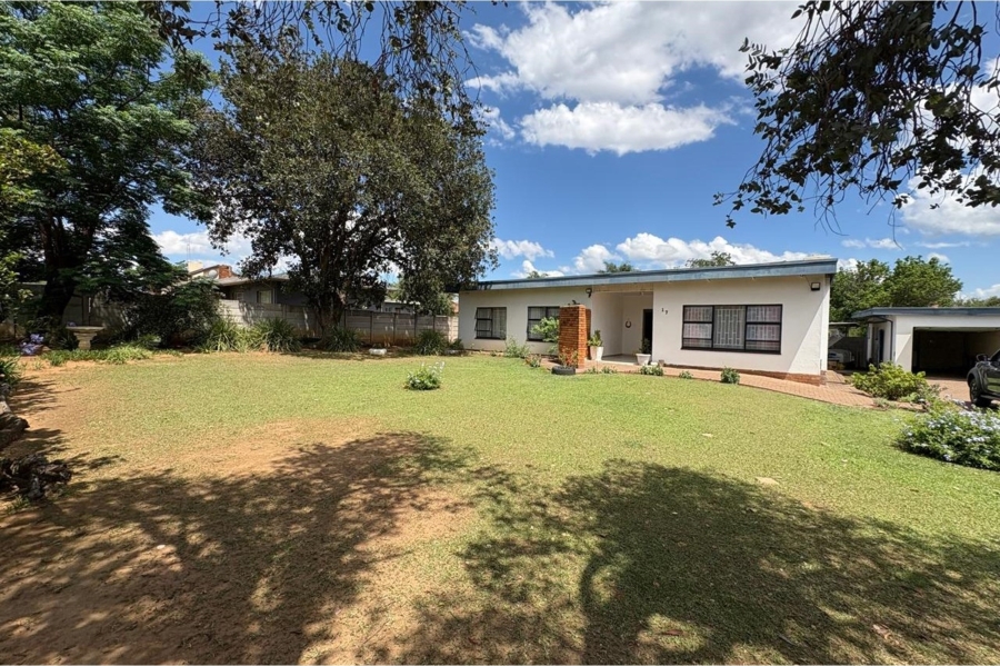 3 Bedroom Property for Sale in Pioneer Park KwaZulu-Natal