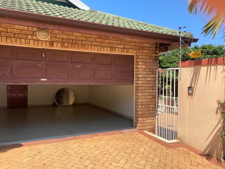 To Let 3 Bedroom Property for Rent in Somerset Park KwaZulu-Natal