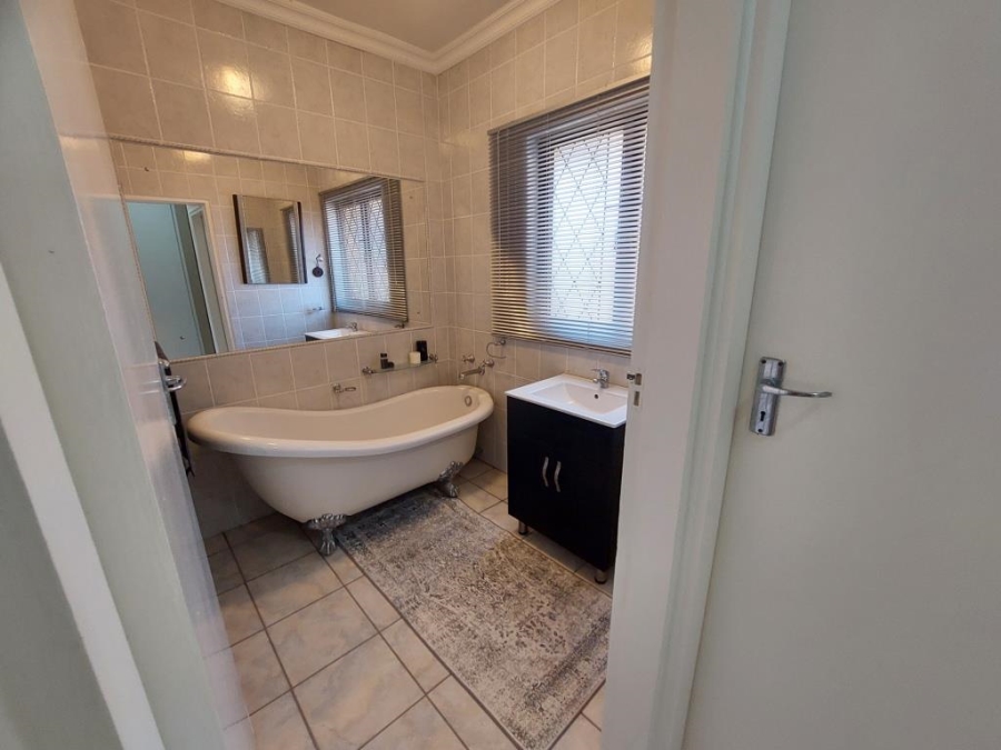 3 Bedroom Property for Sale in Shelly Beach KwaZulu-Natal
