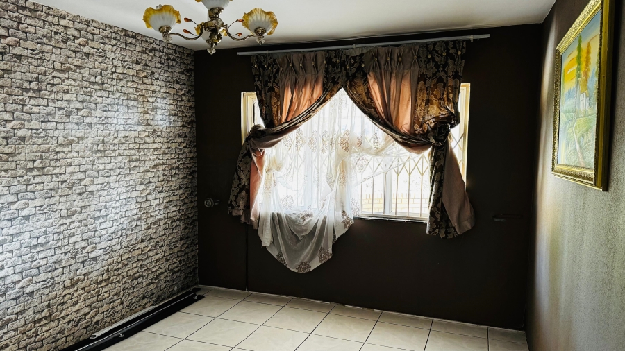 To Let 4 Bedroom Property for Rent in Bluff KwaZulu-Natal