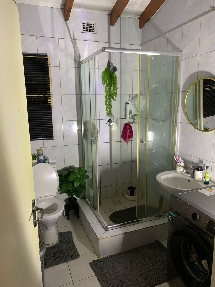 6 Bedroom Property for Sale in Malvern KwaZulu-Natal