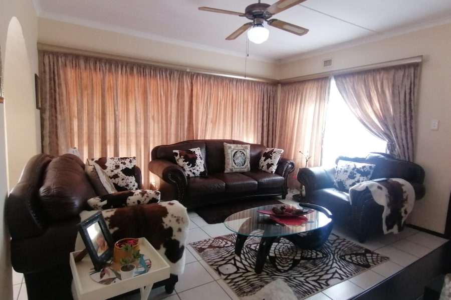 4 Bedroom Property for Sale in Margate KwaZulu-Natal