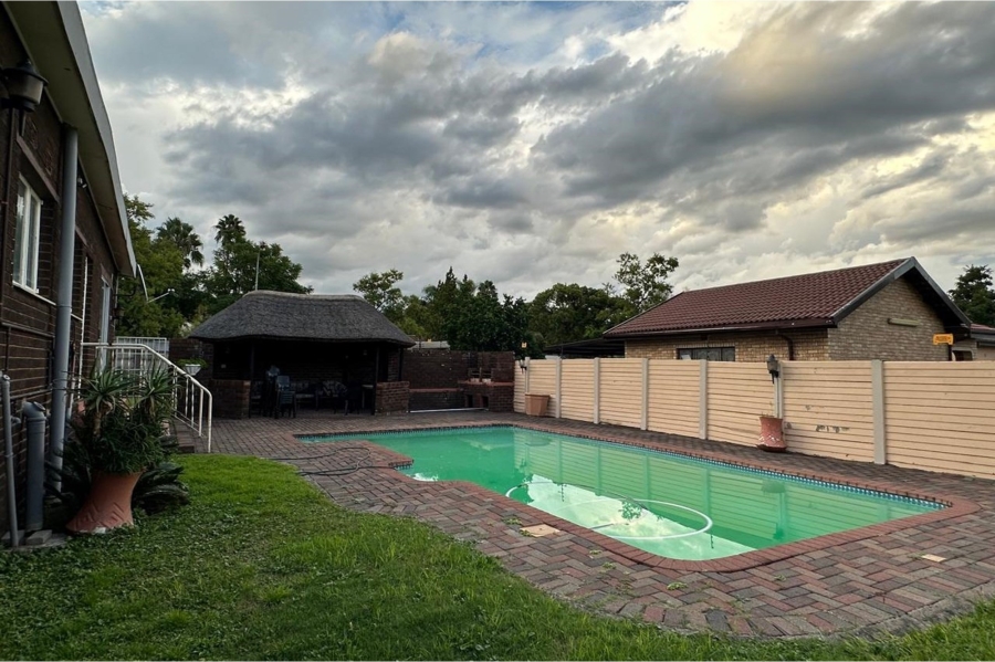 4 Bedroom Property for Sale in Pioneer Park KwaZulu-Natal