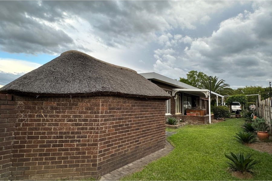 4 Bedroom Property for Sale in Pioneer Park KwaZulu-Natal