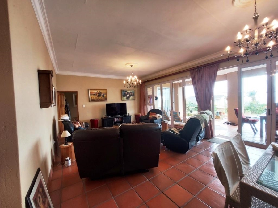 5 Bedroom Property for Sale in Margate KwaZulu-Natal