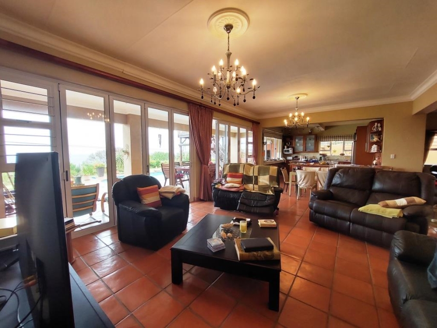 5 Bedroom Property for Sale in Margate KwaZulu-Natal
