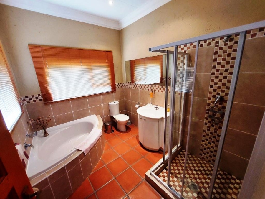 5 Bedroom Property for Sale in Margate KwaZulu-Natal