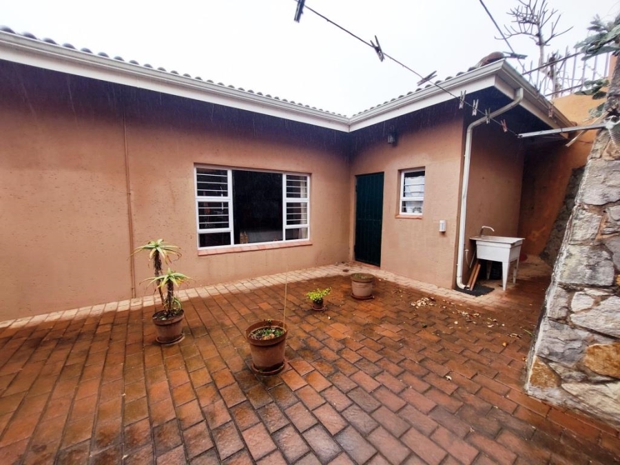 5 Bedroom Property for Sale in Margate KwaZulu-Natal