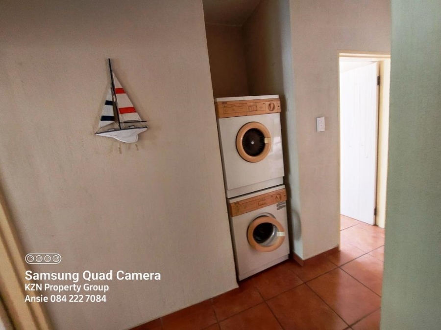2 Bedroom Property for Sale in Uvongo KwaZulu-Natal