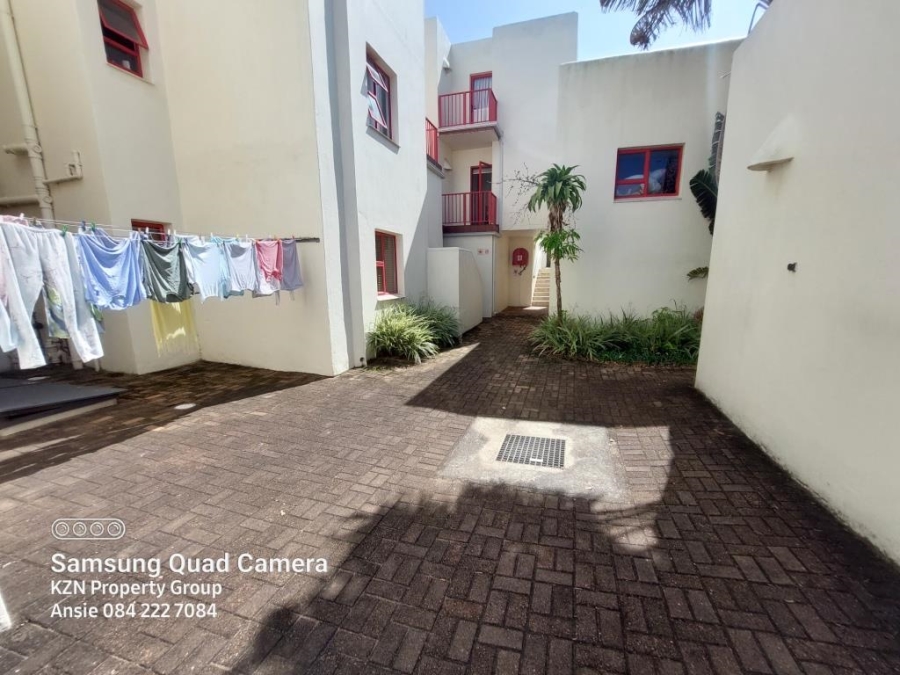 2 Bedroom Property for Sale in Uvongo KwaZulu-Natal