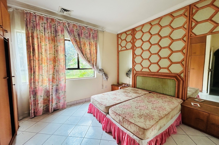 12 Bedroom Property for Sale in Isipingo Hills KwaZulu-Natal