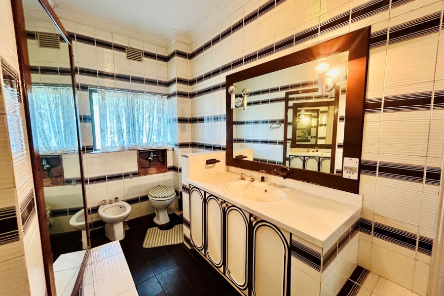 12 Bedroom Property for Sale in Isipingo Hills KwaZulu-Natal