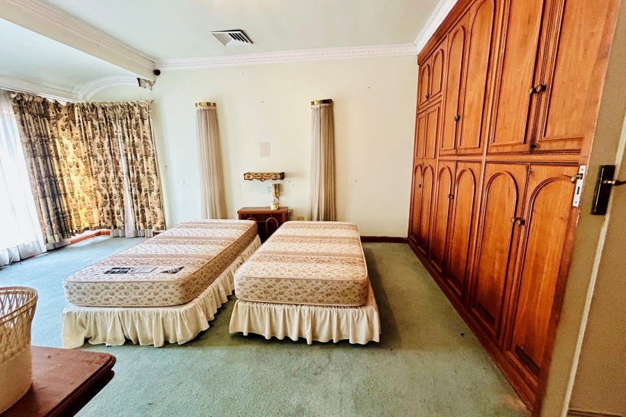 12 Bedroom Property for Sale in Isipingo Hills KwaZulu-Natal