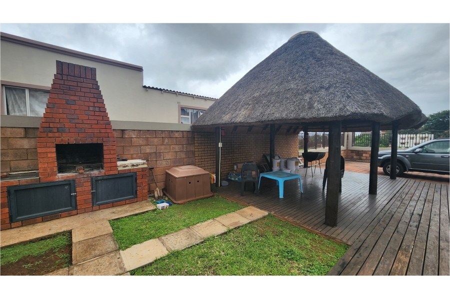 5 Bedroom Property for Sale in Isipingo Hills KwaZulu-Natal