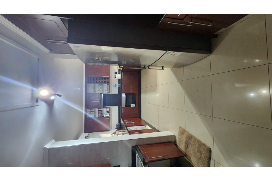 5 Bedroom Property for Sale in Isipingo Hills KwaZulu-Natal