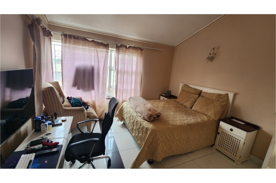 5 Bedroom Property for Sale in Isipingo Hills KwaZulu-Natal