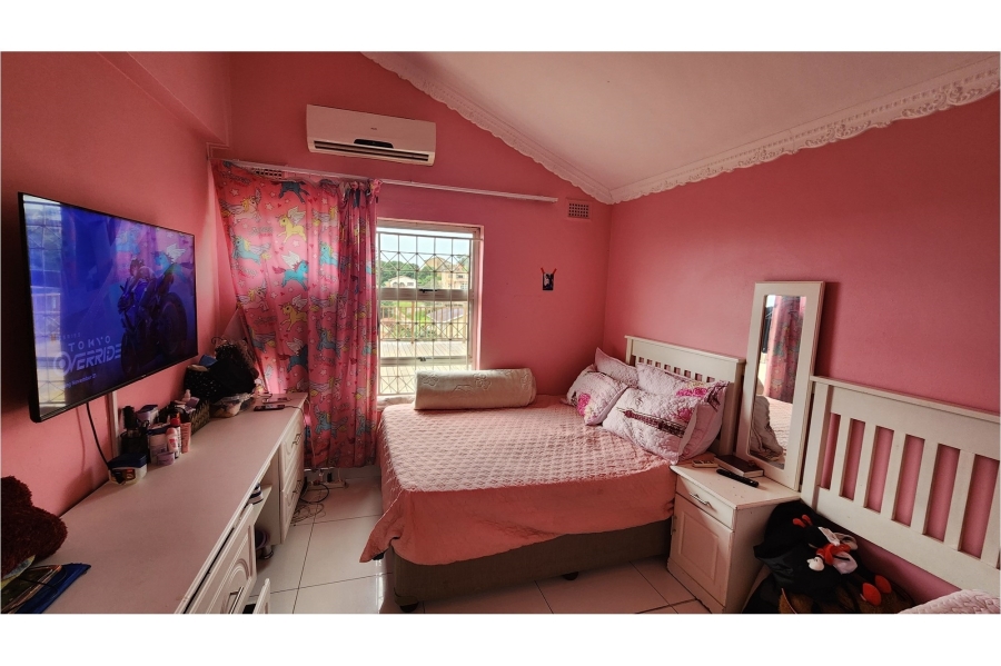 5 Bedroom Property for Sale in Isipingo Hills KwaZulu-Natal
