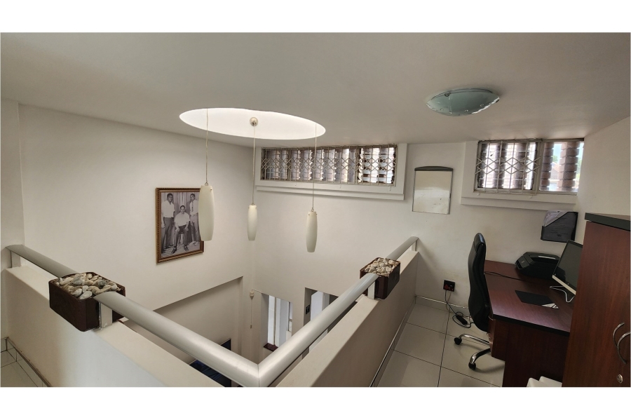 5 Bedroom Property for Sale in Isipingo Hills KwaZulu-Natal