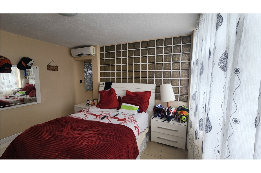 5 Bedroom Property for Sale in Isipingo Hills KwaZulu-Natal